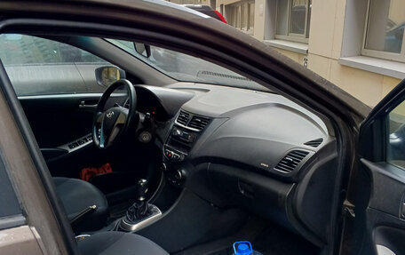 Hyundai Solaris II рестайлинг, 2016 год, 550 000 рублей, 7 фотография