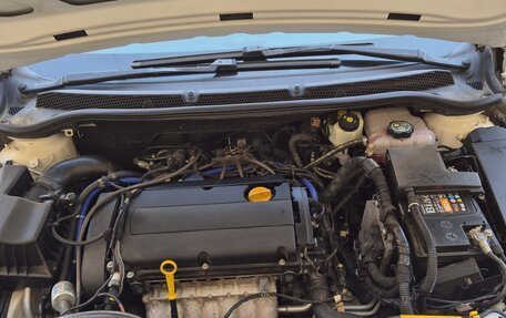 Opel Astra J, 2011 год, 870 000 рублей, 2 фотография