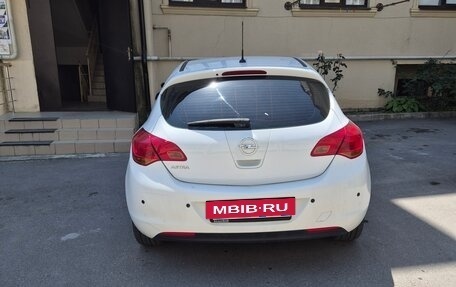 Opel Astra J, 2011 год, 870 000 рублей, 7 фотография