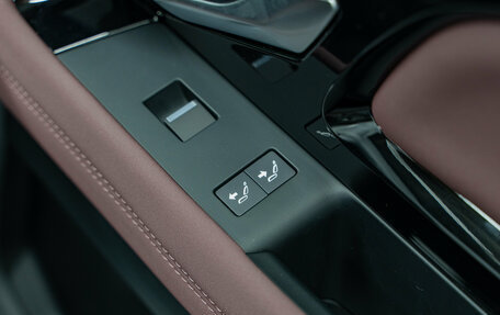 Land Rover Range Rover Evoque II, 2024 год, 6 990 000 рублей, 25 фотография