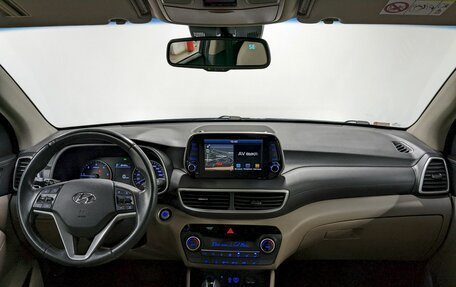 Hyundai Tucson III, 2019 год, 2 390 000 рублей, 25 фотография