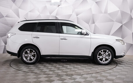 Mitsubishi Outlander III рестайлинг 3, 2013 год, 1 422 000 рублей, 6 фотография