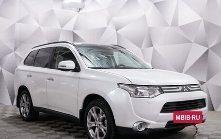 Mitsubishi Outlander III рестайлинг 3, 2013 год, 1 422 000 рублей, 7 фотография