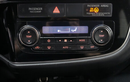 Mitsubishi Outlander III рестайлинг 3, 2013 год, 1 422 000 рублей, 19 фотография