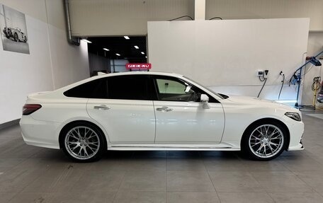 Toyota Crown, 2018 год, 4 500 000 рублей, 3 фотография