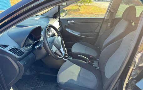 Hyundai Solaris II рестайлинг, 2011 год, 600 000 рублей, 6 фотография