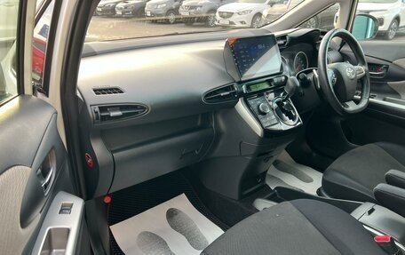 Toyota Wish II, 2010 год, 1 199 999 рублей, 12 фотография