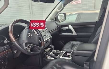 Toyota Land Cruiser 200, 2018 год, 7 800 000 рублей, 3 фотография