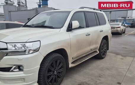 Toyota Land Cruiser 200, 2018 год, 7 800 000 рублей, 8 фотография