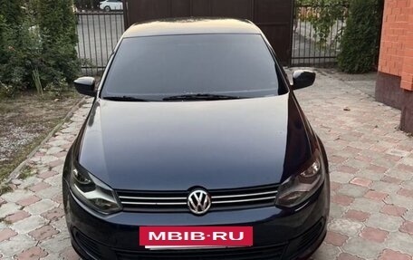 Volkswagen Polo VI (EU Market), 2015 год, 800 000 рублей, 3 фотография
