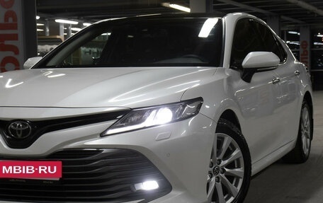 Toyota Camry, 2019 год, 2 298 000 рублей, 21 фотография