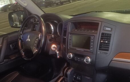 Mitsubishi Pajero IV, 2008 год, 2 100 000 рублей, 10 фотография