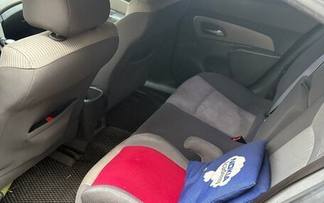 Chevrolet Cruze II, 2010 год, 550 000 рублей, 6 фотография