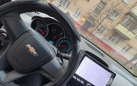 Chevrolet Cruze II, 2010 год, 550 000 рублей, 9 фотография