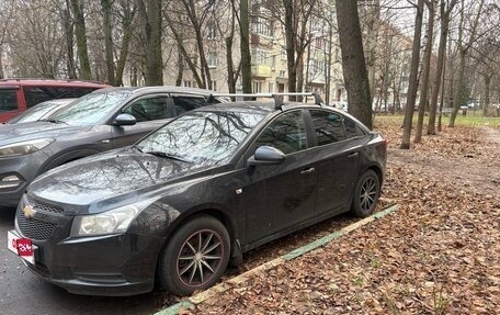 Chevrolet Cruze II, 2010 год, 550 000 рублей, 3 фотография