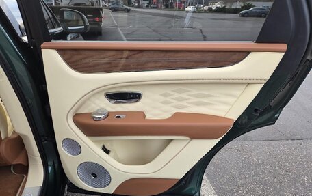 Bentley Bentayga I, 2025 год, 41 500 000 рублей, 11 фотография