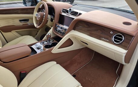 Bentley Bentayga I, 2025 год, 41 500 000 рублей, 12 фотография