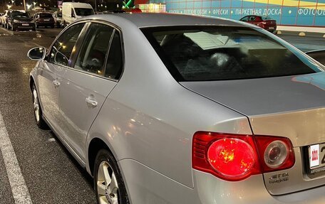 Volkswagen Jetta VI, 2010 год, 380 000 рублей, 3 фотография