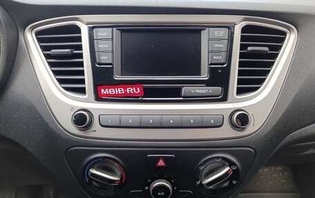 Hyundai Solaris II рестайлинг, 2019 год, 960 000 рублей, 21 фотография