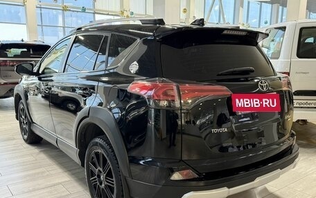 Toyota RAV4, 2018 год, 1 800 000 рублей, 4 фотография
