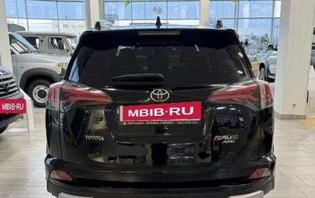 Toyota RAV4, 2018 год, 1 800 000 рублей, 7 фотография