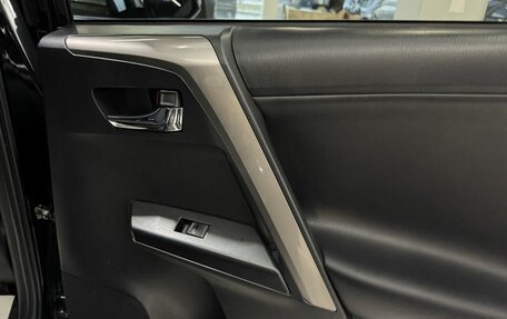 Toyota RAV4, 2018 год, 1 800 000 рублей, 33 фотография