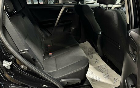 Toyota RAV4, 2018 год, 1 800 000 рублей, 34 фотография