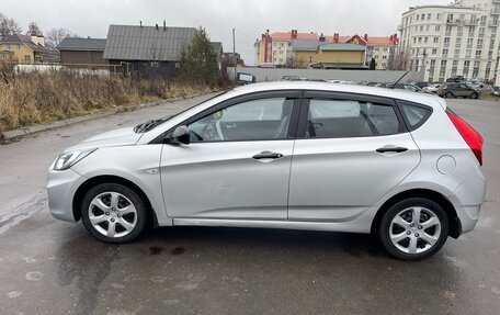 Hyundai Solaris II рестайлинг, 2011 год, 535 000 рублей, 3 фотография