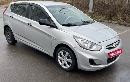 Hyundai Solaris II рестайлинг, 2011 год, 535 000 рублей, 5 фотография