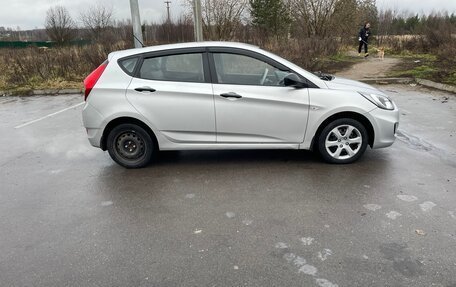 Hyundai Solaris II рестайлинг, 2011 год, 535 000 рублей, 6 фотография