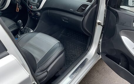 Hyundai Solaris II рестайлинг, 2011 год, 535 000 рублей, 11 фотография