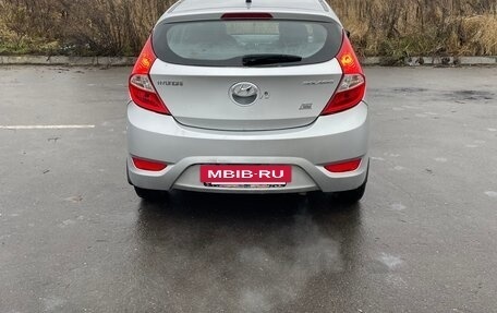 Hyundai Solaris II рестайлинг, 2011 год, 535 000 рублей, 8 фотография