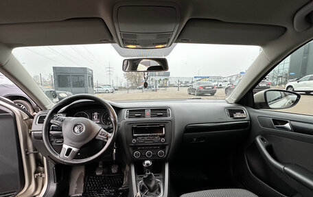 Volkswagen Jetta VI, 2013 год, 970 000 рублей, 4 фотография