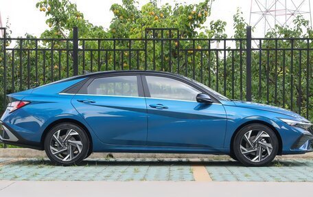 Hyundai Elantra, 2025 год, 2 300 000 рублей, 8 фотография