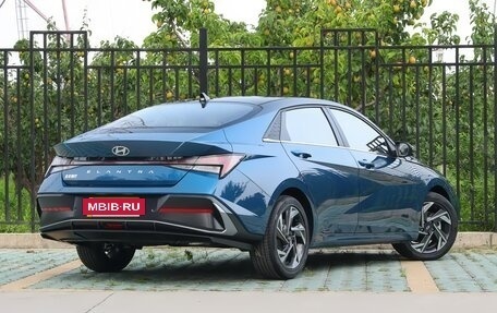 Hyundai Elantra, 2025 год, 2 300 000 рублей, 10 фотография