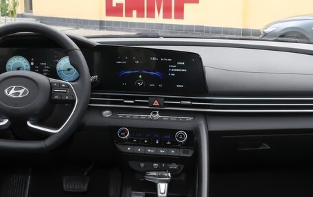 Hyundai Elantra, 2025 год, 2 300 000 рублей, 21 фотография