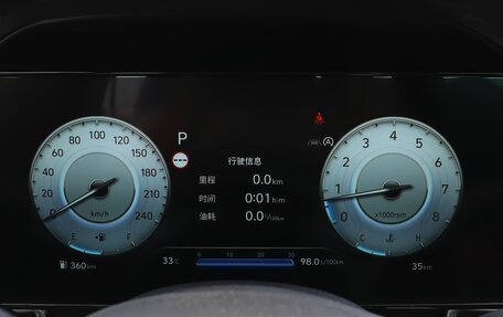 Hyundai Elantra, 2025 год, 2 300 000 рублей, 24 фотография