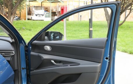 Hyundai Elantra, 2025 год, 2 300 000 рублей, 30 фотография