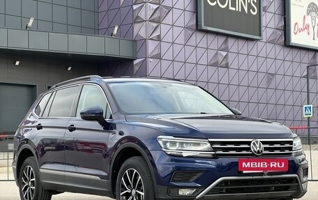 Volkswagen Tiguan II, 2021 год, 2 297 000 рублей, 2 фотография
