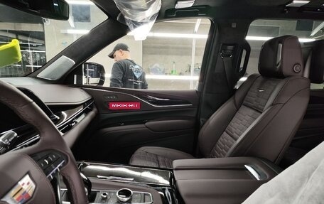 Cadillac Escalade V, 2024 год, 18 490 000 рублей, 6 фотография