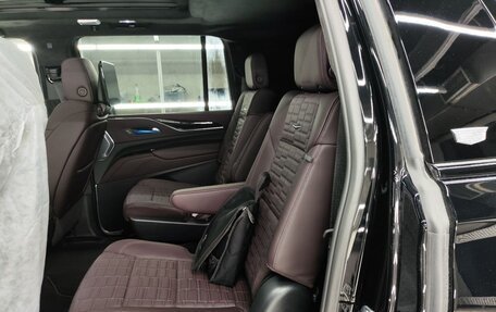 Cadillac Escalade V, 2024 год, 18 490 000 рублей, 9 фотография