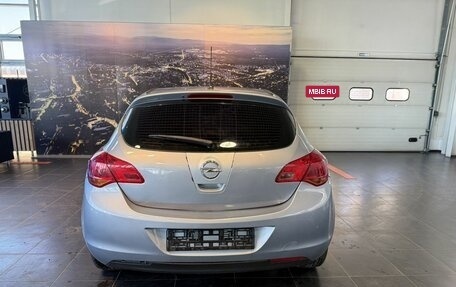 Opel Astra J, 2011 год, 850 000 рублей, 3 фотография