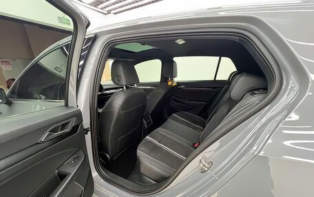 Volkswagen Golf VIII, 2022 год, 2 150 000 рублей, 18 фотография