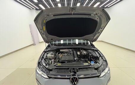 Volkswagen Golf VIII, 2022 год, 2 150 000 рублей, 21 фотография