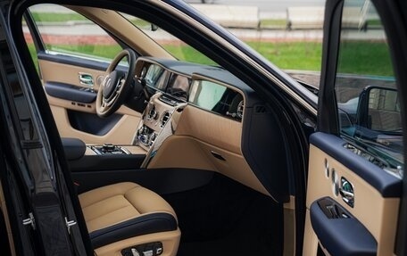 Rolls-Royce Cullinan, 2025 год, 66 800 000 рублей, 22 фотография