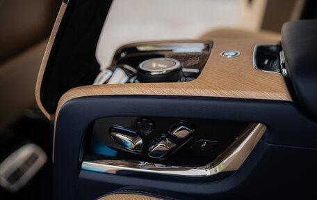 Rolls-Royce Cullinan, 2025 год, 66 800 000 рублей, 32 фотография