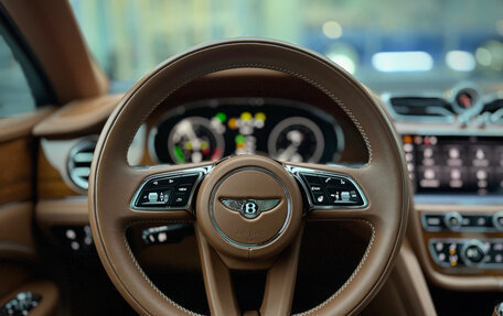 Bentley Bentayga I, 2021 год, 19 000 000 рублей, 12 фотография