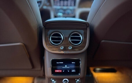 Bentley Bentayga I, 2021 год, 19 000 000 рублей, 28 фотография