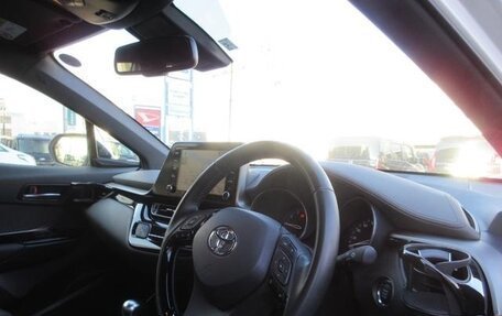 Toyota C-HR I рестайлинг, 2020 год, 2 280 000 рублей, 4 фотография