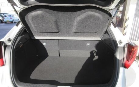 Toyota C-HR I рестайлинг, 2020 год, 2 280 000 рублей, 7 фотография